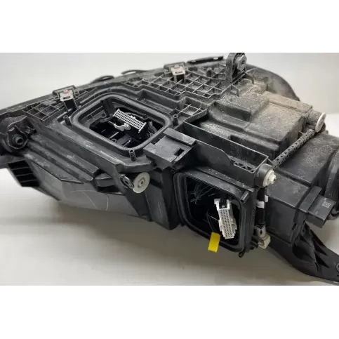 1679061600 фара передняя Mercedes-Benz GLE W167 2019