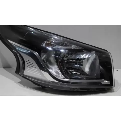 1EE01141022 фара передняя Renault Trafic III (X82) 2014
