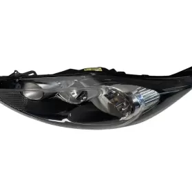 1EJ24704501 фара передняя Ford Fiesta 2011