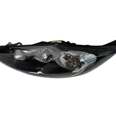 1EJ24704501 фара передняя Ford Fiesta 2011
