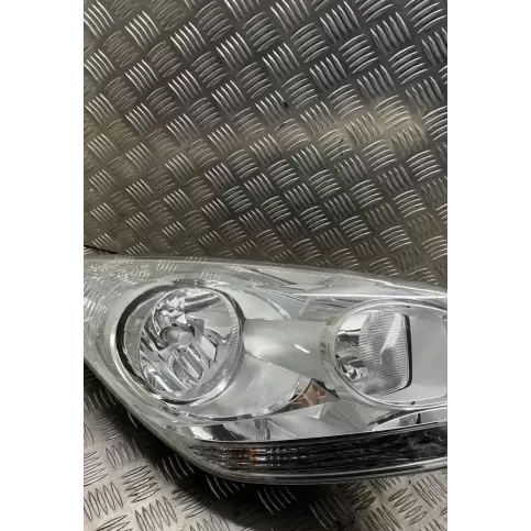 1P92102000 фара передняя KIA Venga 2010