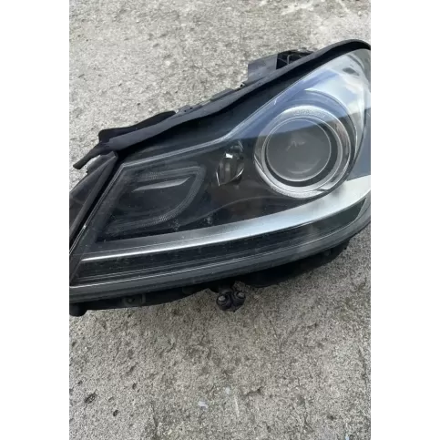 2048205559 фара передня Mercedes-Benz C W204 2011
