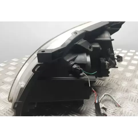 21211F3R фара передняя Toyota Avensis T250 2004