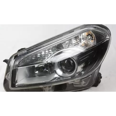 26060BR02A фара передняя Nissan Qashqai 2012