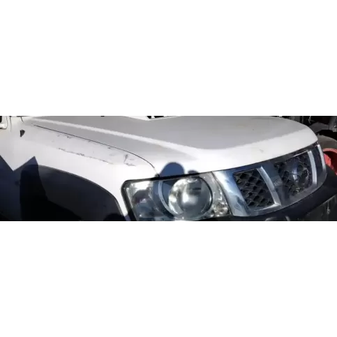 26060VD80A фара передняя Nissan Patrol Y61 2000