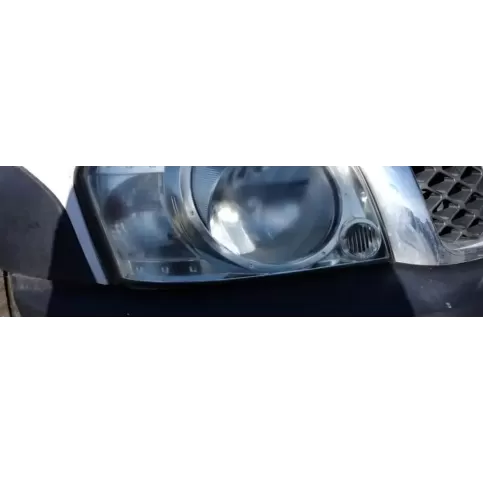 26060VD80A фара передняя Nissan Patrol Y61 2000