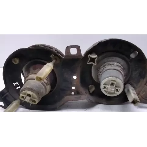 318110477 фара передня BMW 3 E30 1984