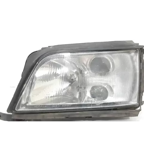 4A0941029 фара передня Audi 100 S4 C4 1990