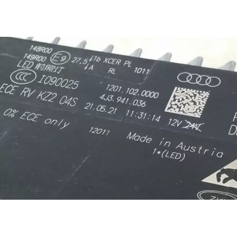 4J3941036 фара передня Audi E-tron GT 2021