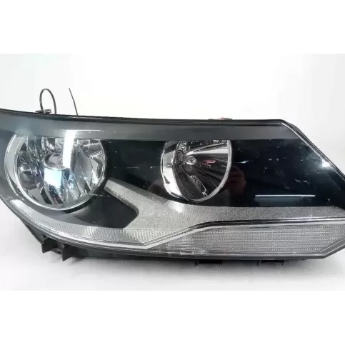 5N1941006B фара передня Volkswagen Tiguan 2008