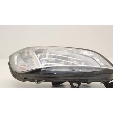67716825 фара передня Opel Zafira A 2004
