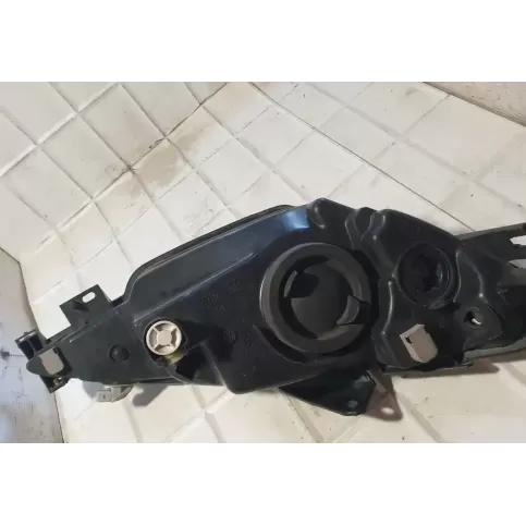 67735770 фара передняя Peugeot 206 2001