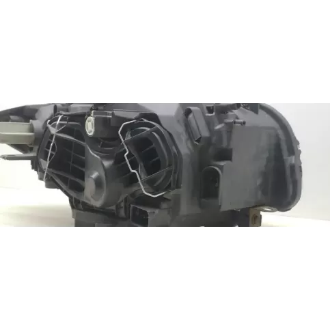 6924485 фара передня BMW 1 E81 E87 2006