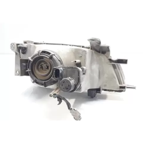 8115005060 фара передняя Mitsubishi Carisma 1997
