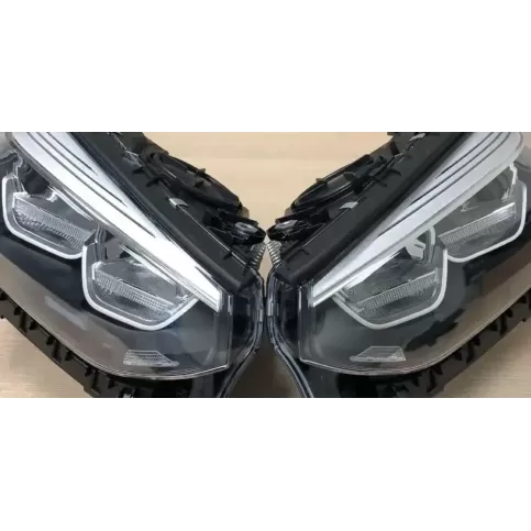 8739642 фара передня BMW X3 G01 2018