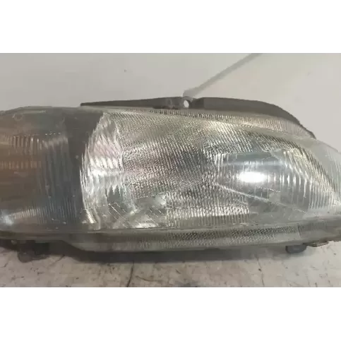 88202143 фара передня Peugeot 106 1996
