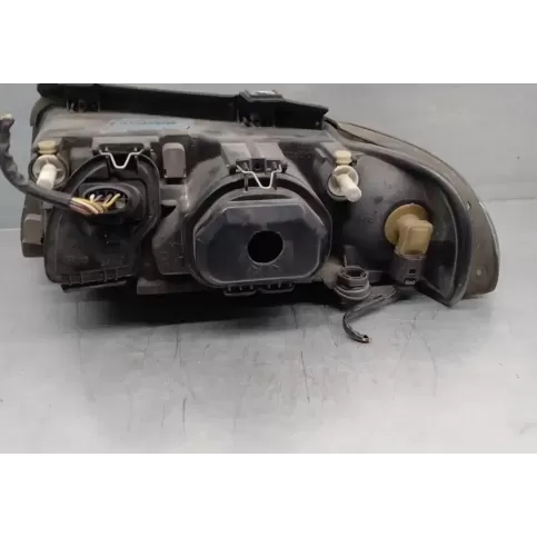8D0941004AK фара передня Audi A4 S4 B5 8D 1995