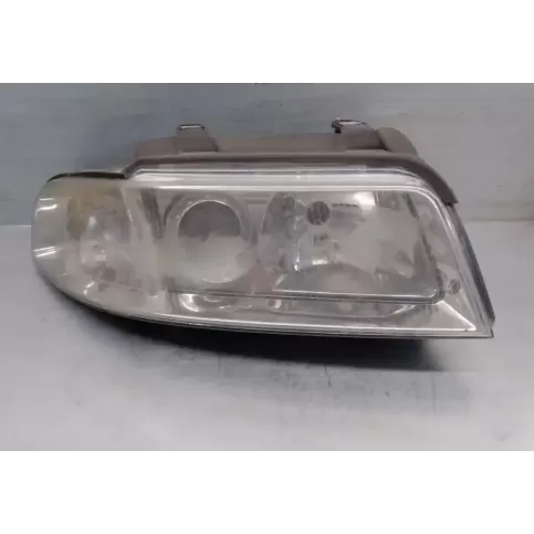 8D0941004AK фара передня Audi A4 S4 B5 8D 1995