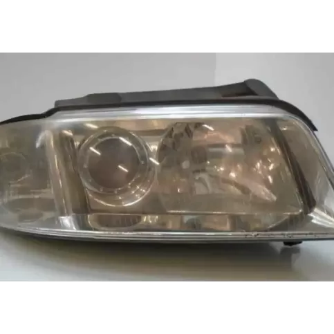 8D0941030AN фара передня Audi A4 S4 B5 8D 1995