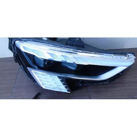 8Y0941036 фара передняя Audi A3 8Y 2020