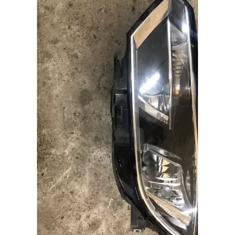 90064923 фара передняя Volkswagen PASSAT B8 2017
