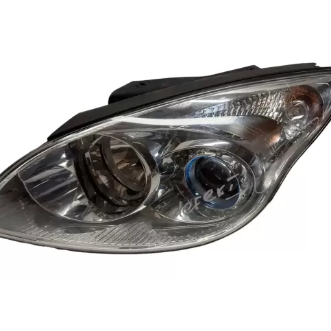 921012LXX фара передняя Hyundai i30 2011