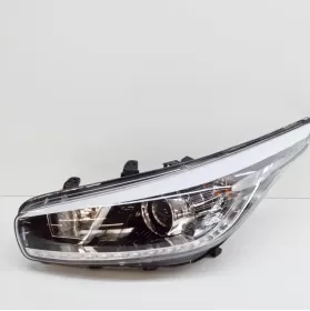 92101A2060 фара передняя KIA Ceed 2012