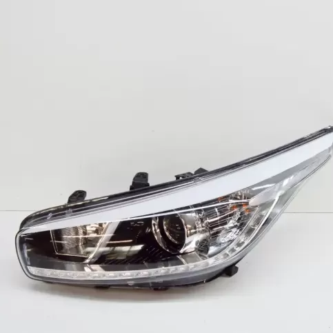 92101A2060 фара передняя KIA Ceed 2012