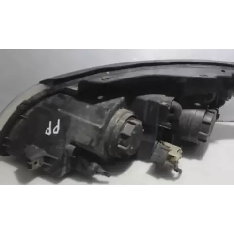 92102-2LXX фара передняя Hyundai i30 2008