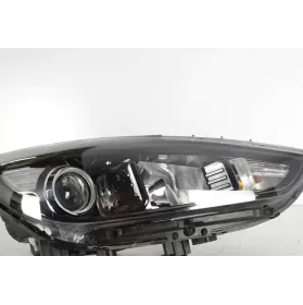 92102-G4060 фара передняя Hyundai i30 2018