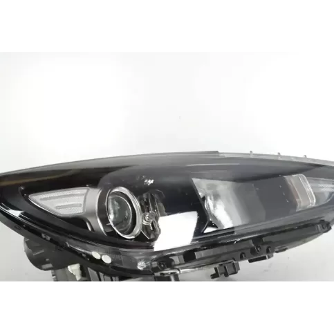 92102-G4060 фара передняя Hyundai i30 2018