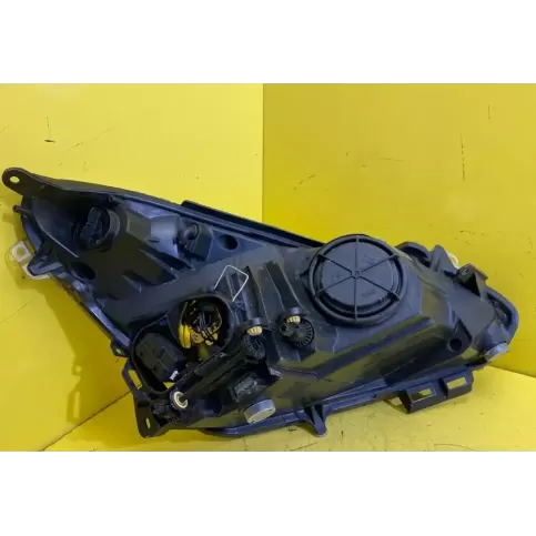 93189361 фара передняя Opel Corsa A 1994