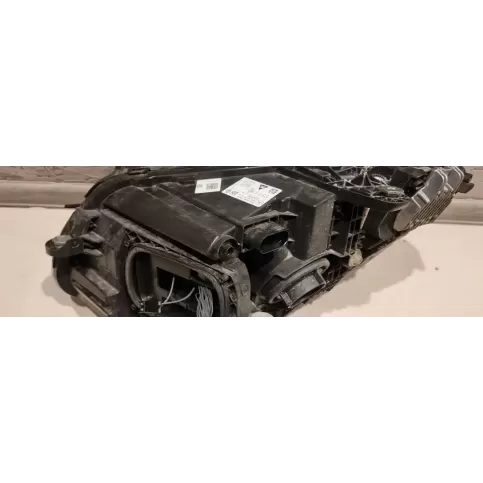A2059065504ZK фара передняя Mercedes-Benz C AMG W205 2019