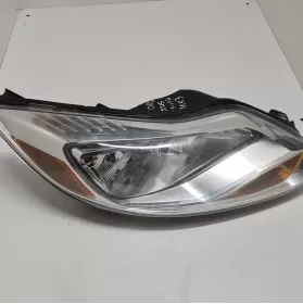 BM5113W029E фара передняя Ford Focus 2012