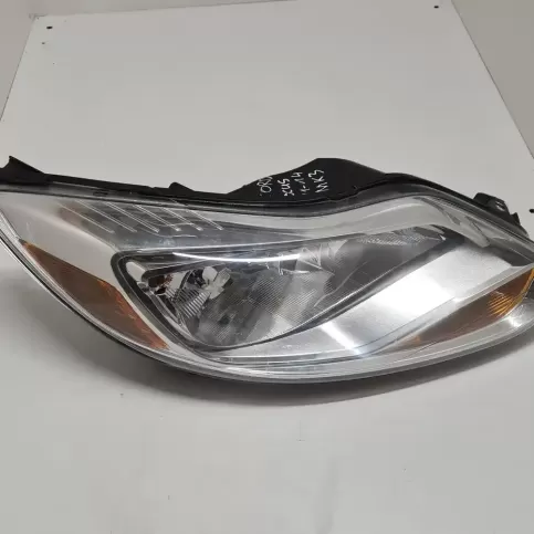 BM5113W029E фара передняя Ford Focus 2012