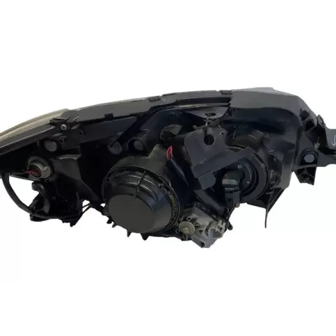 E132561 фара передня Subaru Impreza III 2010