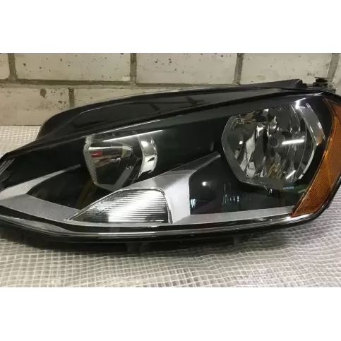 0119560300141110 фара передняя Volkswagen Golf VII 2018