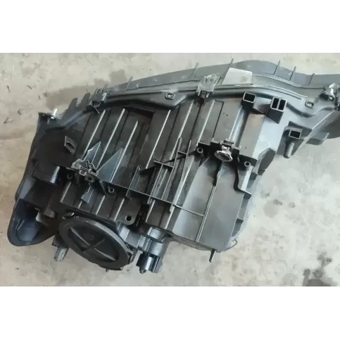 011B02A00RL фара передняя BMW 3 F30 F35 F31 2019