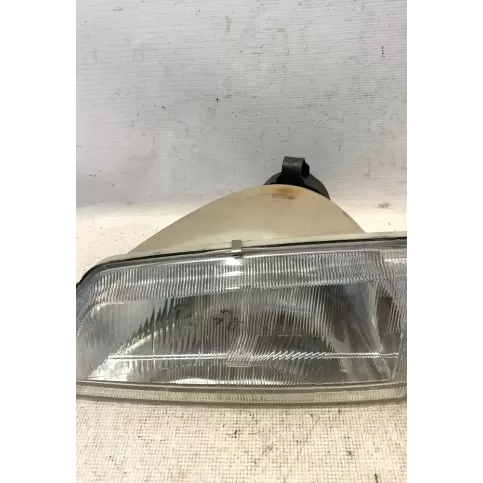 0190705 фара передняя Peugeot 106 1995