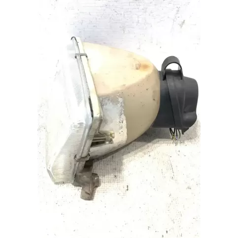0190705 фара передняя Peugeot 106 1995