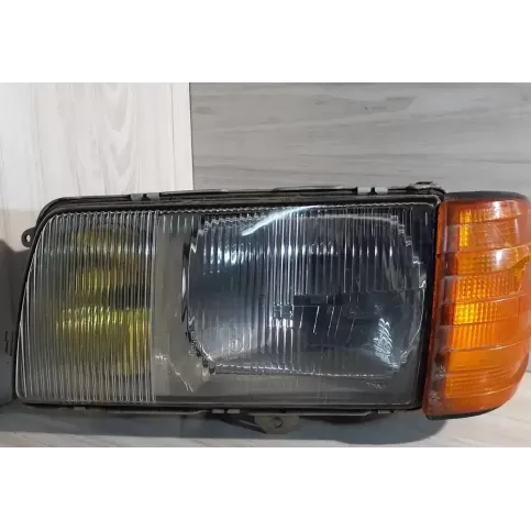 0301065311 фара передняя Mercedes-Benz S W126 1984