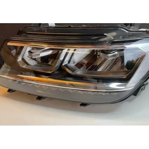 0301101231 фара передня Volkswagen Tiguan 2018