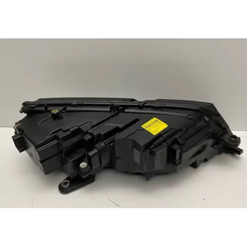 030110423106 фара передняя Skoda Octavia Mk3 (5E) 2019