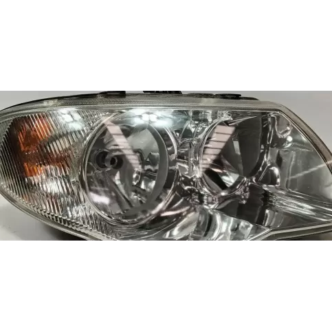 04857830AC фара передня Chrysler Voyager 2001