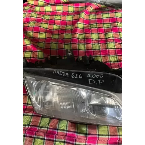 08707106 фара передняя Mazda 626 1988
