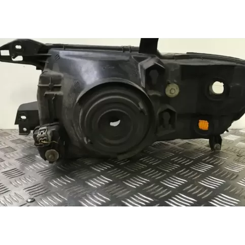 10087420 фара передняя Mitsubishi Pajero 2003