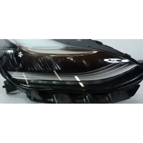 107737600C фара передня Tesla Model Y 2018