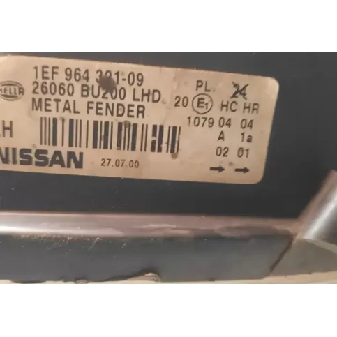 10790404 фара передняя Nissan Almera Tino 2000