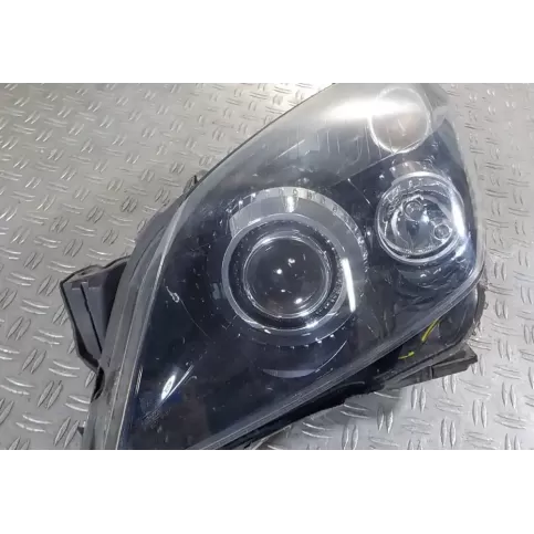 13252433 фара передняя Opel Astra H 2004