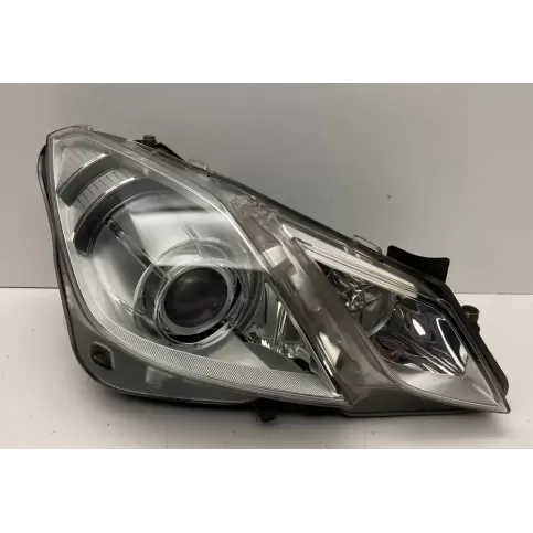 1ZT00964762 фара передняя Mercedes-Benz E A207 2010